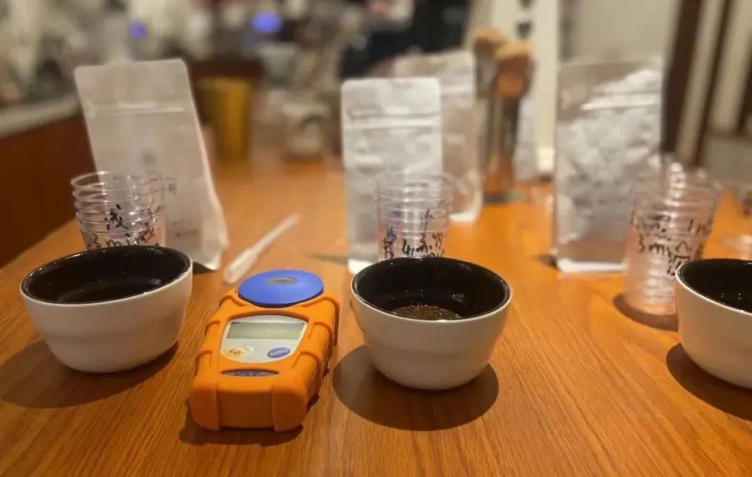 杯测时间和咖啡浓度及萃取率的关系