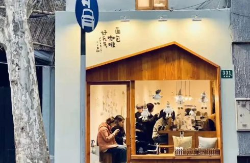 用“咖啡馆”，来理解北京、上海与成都的消费差异